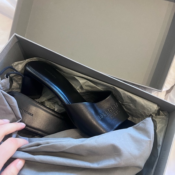 Balenciaga Women's Black Slide Sandals - Picture 4 of 5